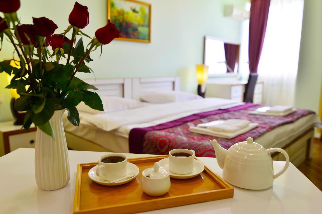 Hotel Blissdom Tbilisi Ngoại thất bức ảnh