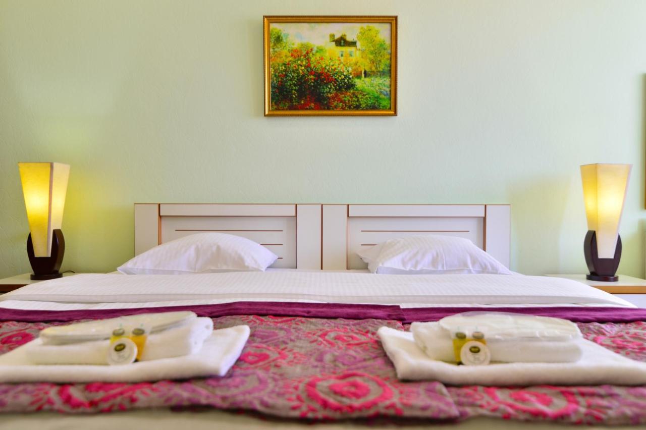 Hotel Blissdom Tbilisi Ngoại thất bức ảnh