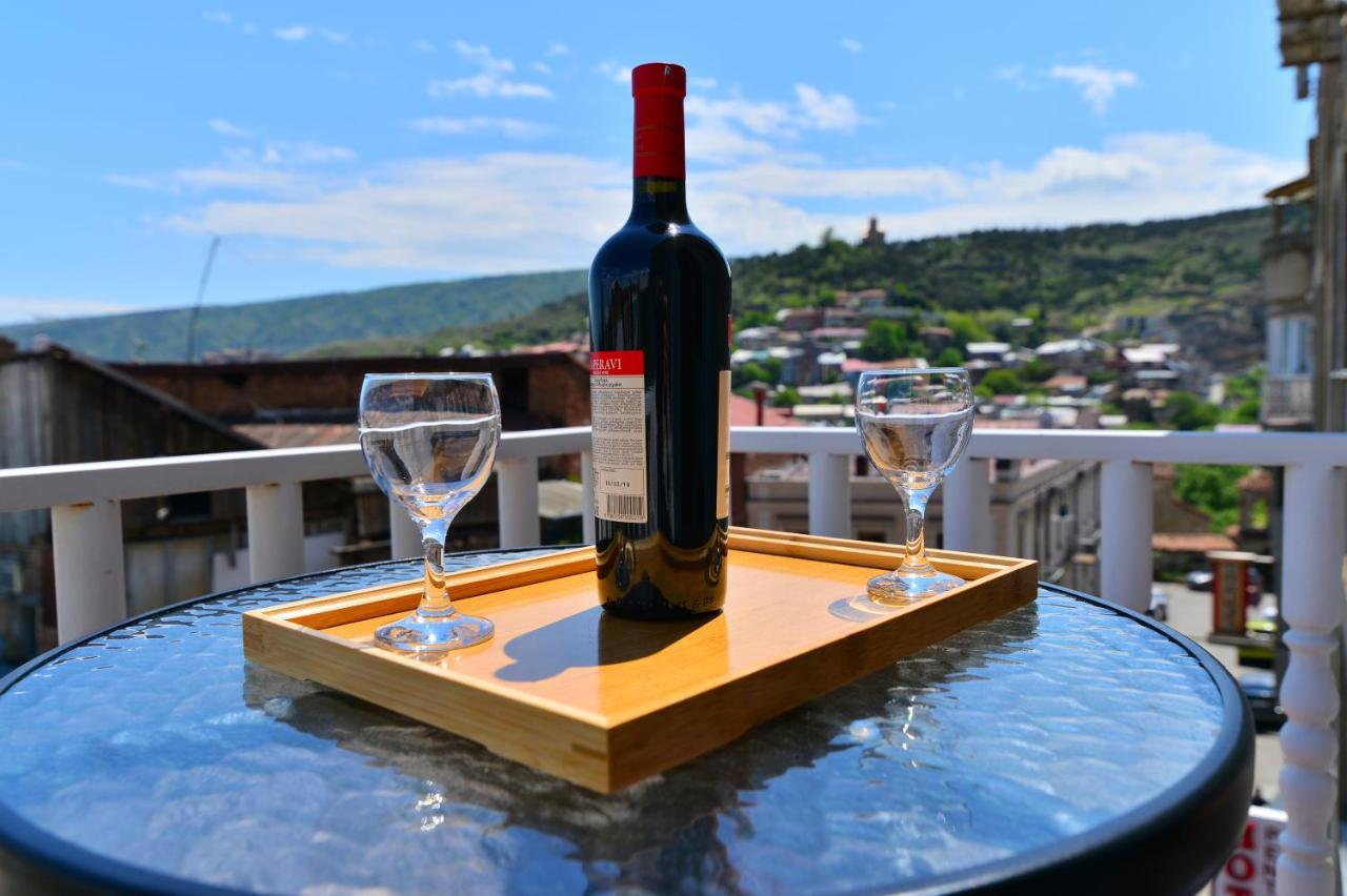 Hotel Blissdom Tbilisi Ngoại thất bức ảnh
