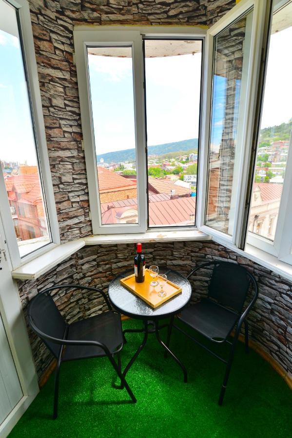 Hotel Blissdom Tbilisi Ngoại thất bức ảnh