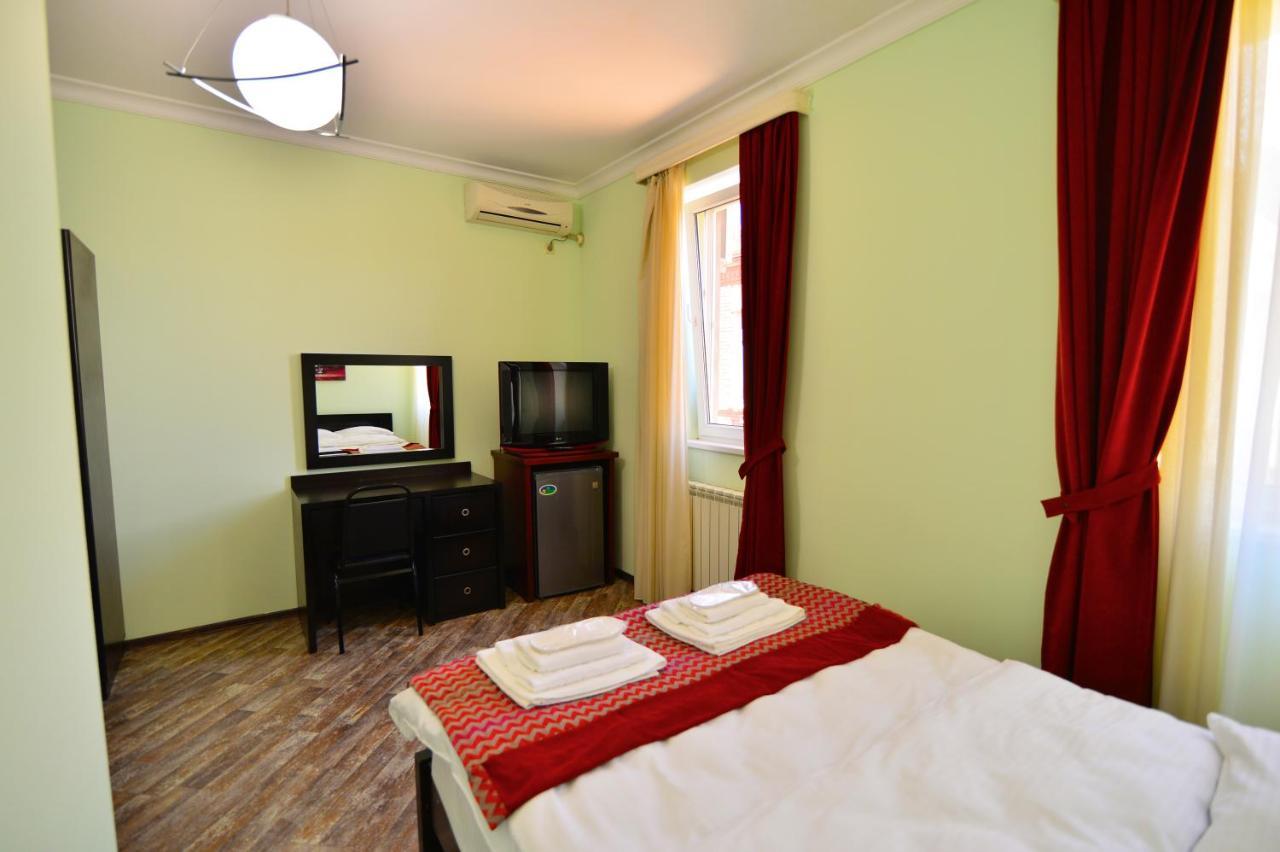 Hotel Blissdom Tbilisi Ngoại thất bức ảnh