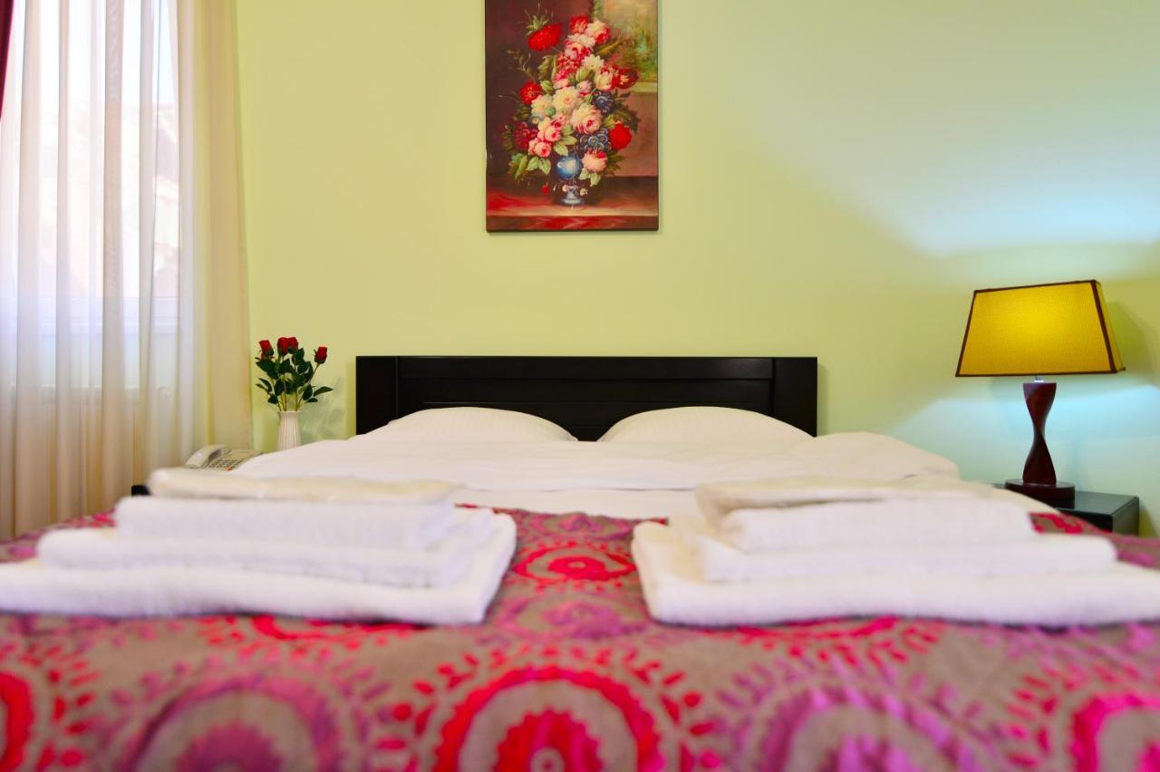 Hotel Blissdom Tbilisi Ngoại thất bức ảnh