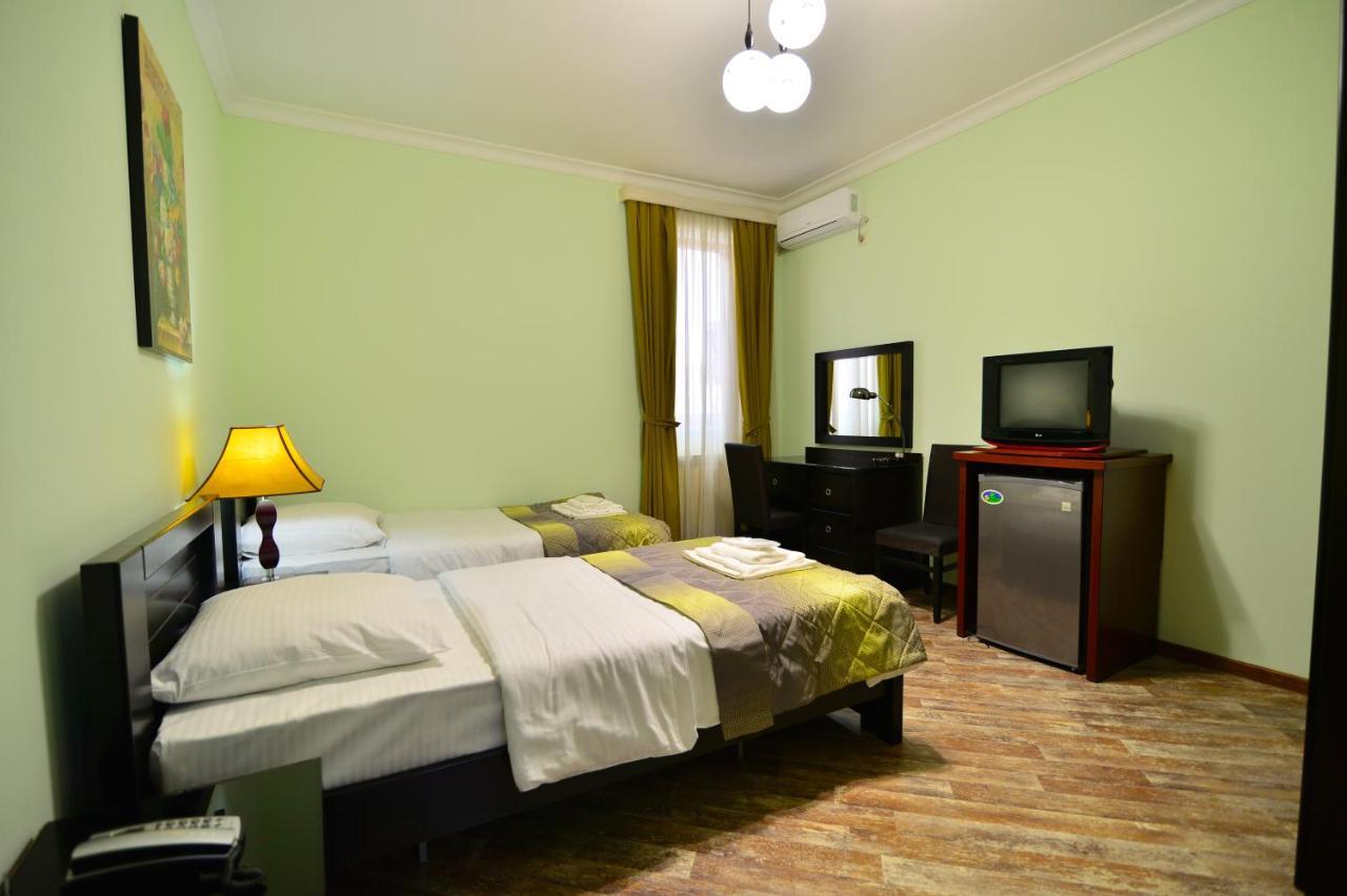 Hotel Blissdom Tbilisi Ngoại thất bức ảnh