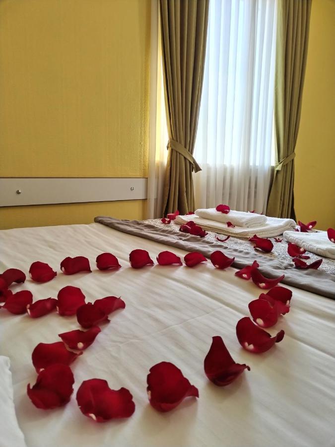 Hotel Blissdom Tbilisi Ngoại thất bức ảnh