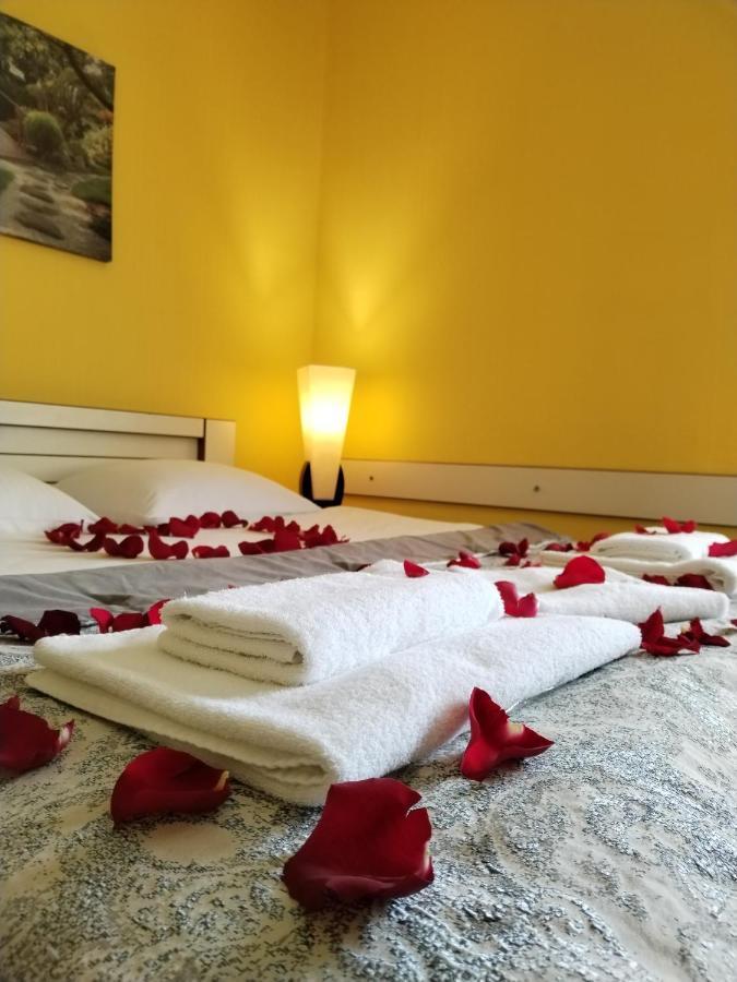 Hotel Blissdom Tbilisi Ngoại thất bức ảnh