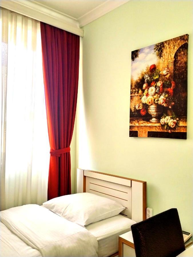 Hotel Blissdom Tbilisi Ngoại thất bức ảnh