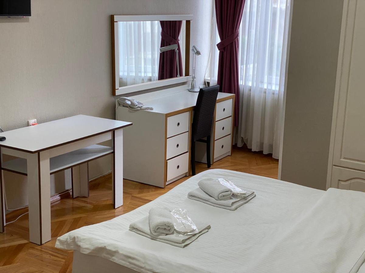 Hotel Blissdom Tbilisi Ngoại thất bức ảnh